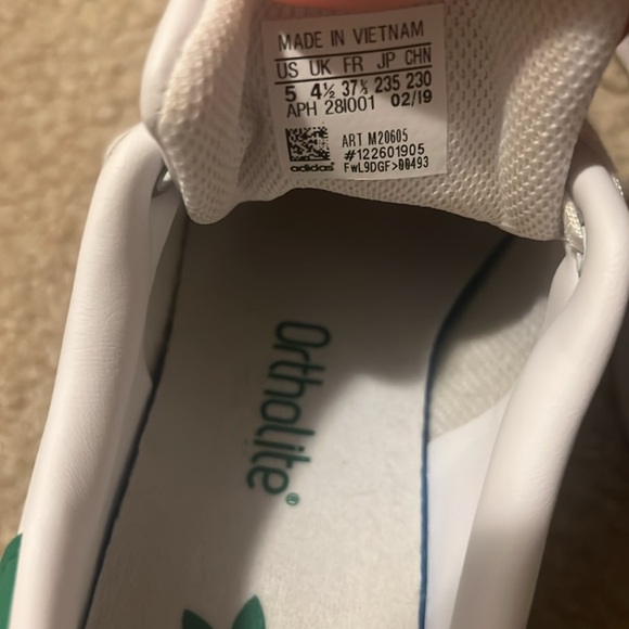 EUC Stan smith adidas sneakers - Picture 5 of 5